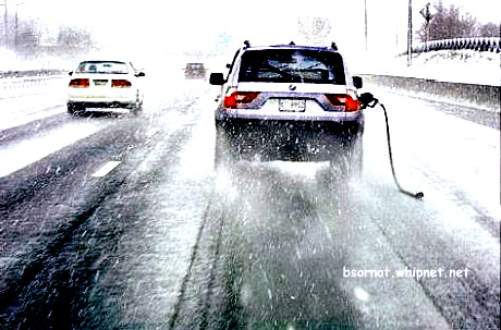 women drivers, gas nozzle, gas station